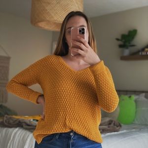 American Eagle sweater